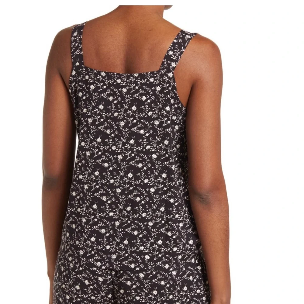 💗BOBEAU Front Tie Ruffle Button Tank - Picture 2 of 11